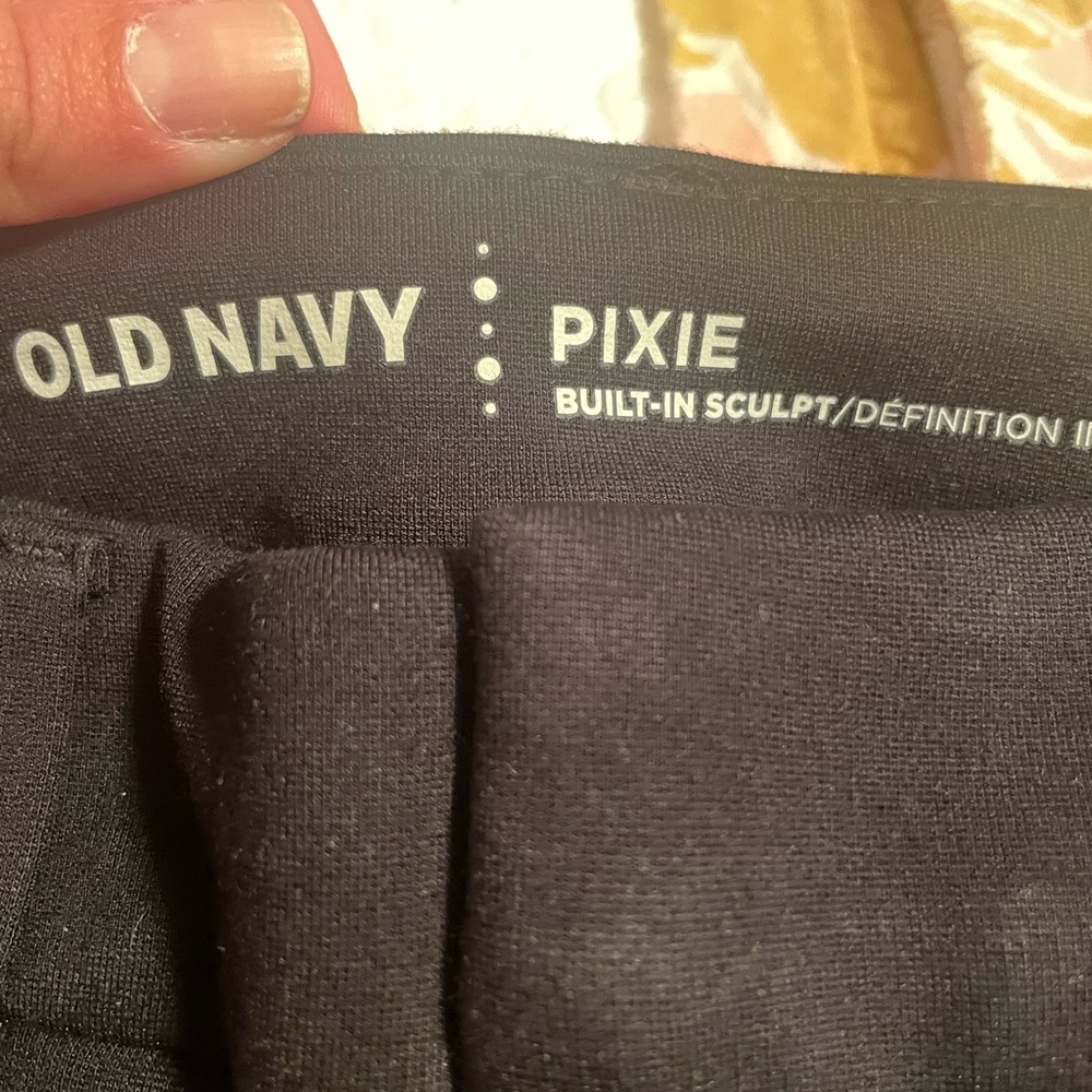 Old Navy Black Pixie pants